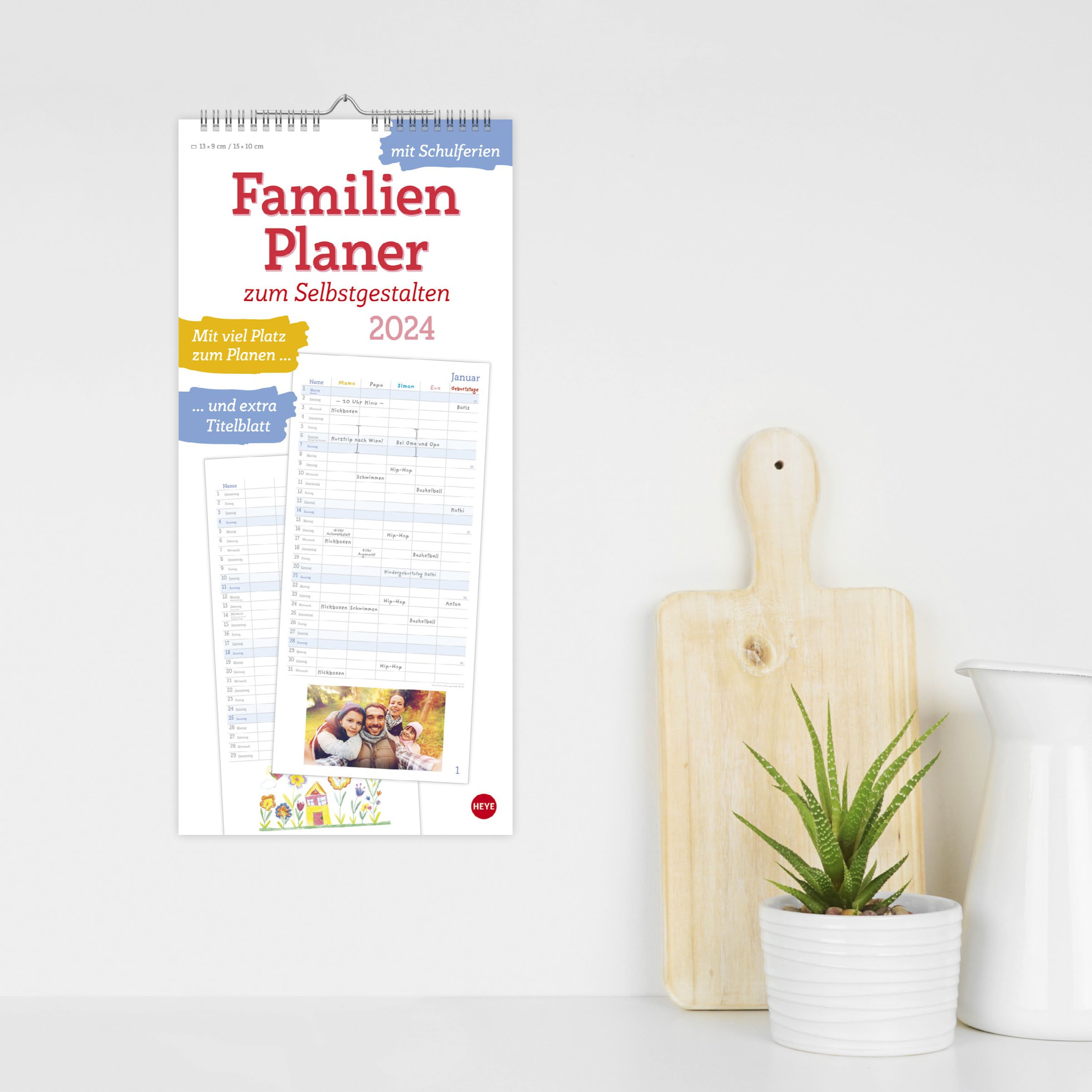 Familienplaner 2024 zum Selbstgestalten. Blanko-Kalender zum Basteln mit extra Titelblatt für eine persönliche Gestaltung und viel Platz für Notizen. Familien-Kalender 2024. 21 x 45 cm.