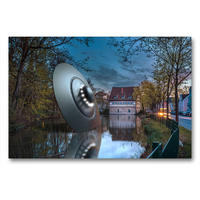 Premium Textil-Leinwand 90 x 60 cm Quer-Format Verunglücktes UFO in einem Teich | Wandbild, HD-Bild auf Keilrahmen, Fertigbild auf hochwertigem Vlies, Leinwanddruck von Val Thoermer