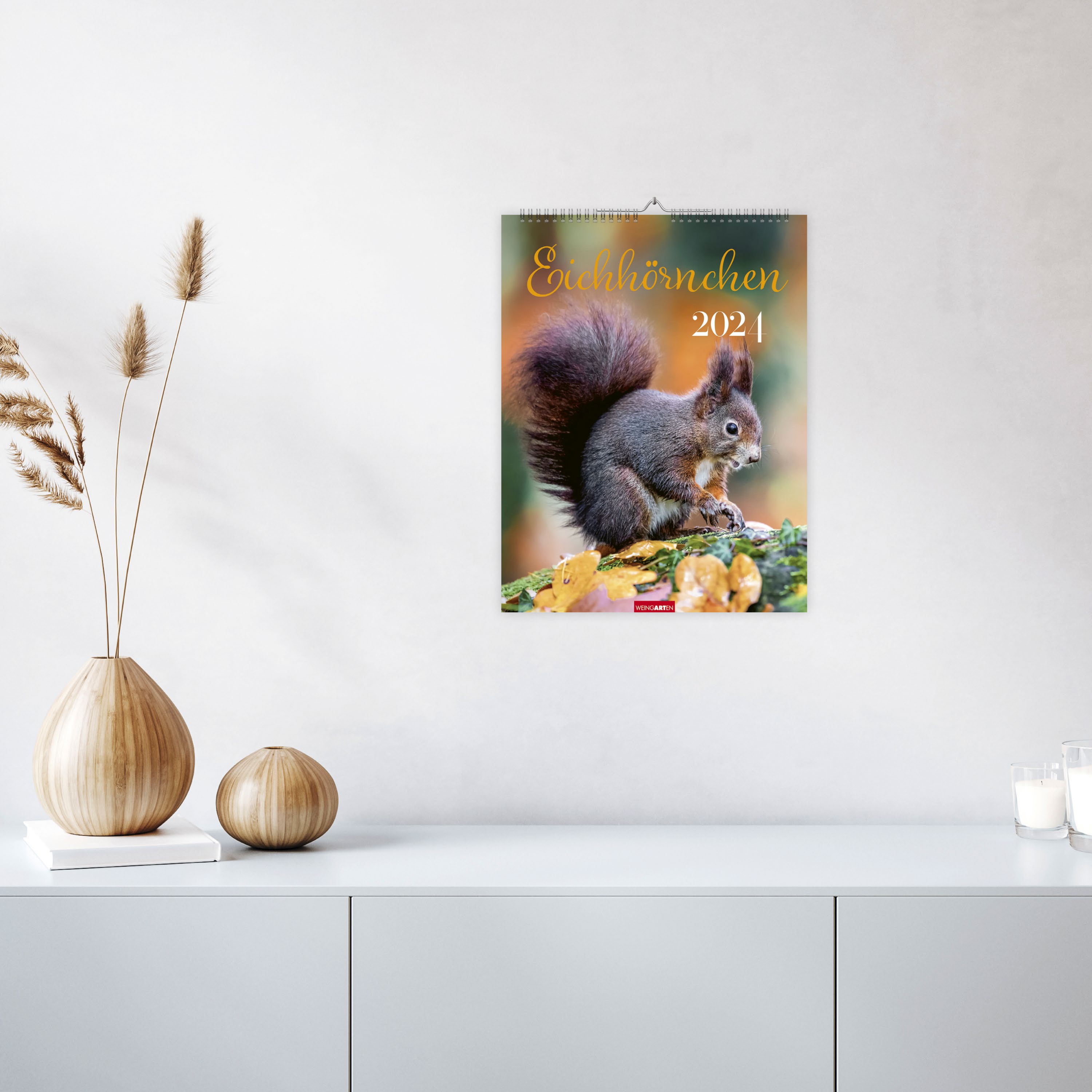 Eichhörnchen. Wandkalender 2024. Fotokalender mit süßen Eichhörnchen-Bildern und Zitaten für jeden Monat. Tierkalender mit Planer im Hochformat 30x39 cm