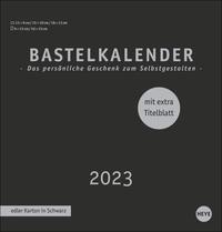 Bastelkalender 2023 Premium schwarz mittel. Blanko-Kalender zum Basteln mit extra Titelblatt für eine persönliche Gestaltung. Foto- und Bastelkalender 2023.